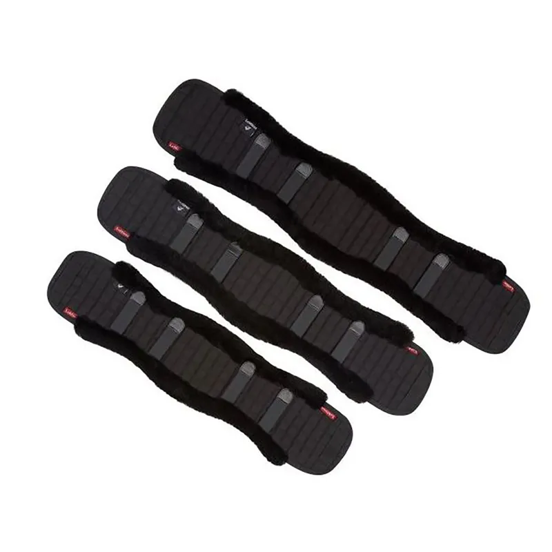 LeMieux Dressage Girth Cover Black/Black 3 LeMieux Dressage Girth Cover Black/Black