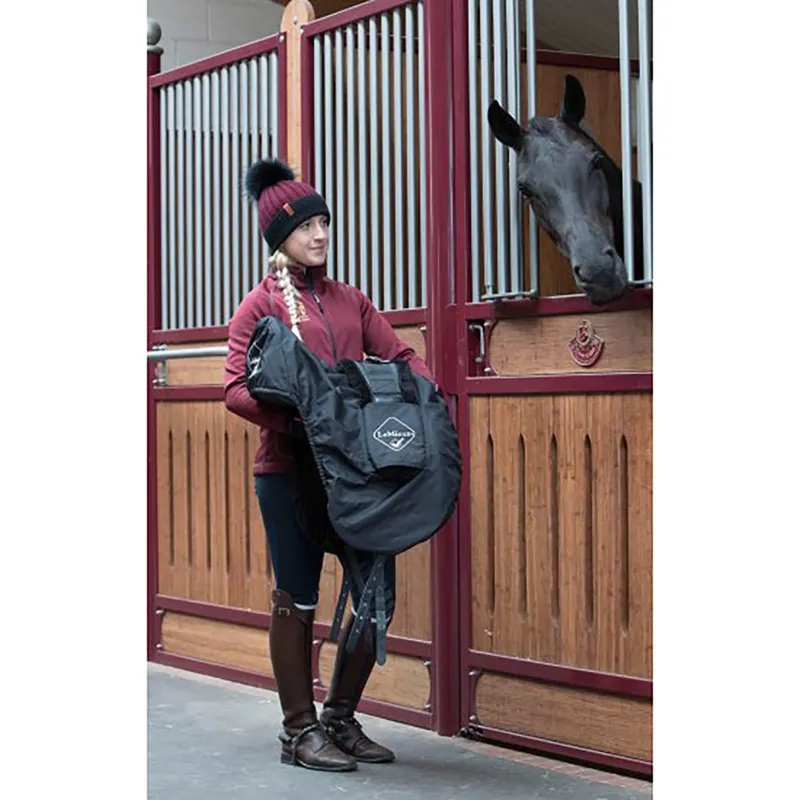 LeMieux GP Saddle Cover Black 4 LeMieux GP Saddle Cover Black - Image 2