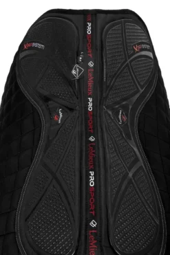 LeMieux X-Grip Twin Sided EuroJump Square Black 7 LeMieux X-Grip Twin Sided EuroJump Square Black -Equestrian Supplies Shop LeMieux XGrip Twin Sided EuroJump Square Black 4