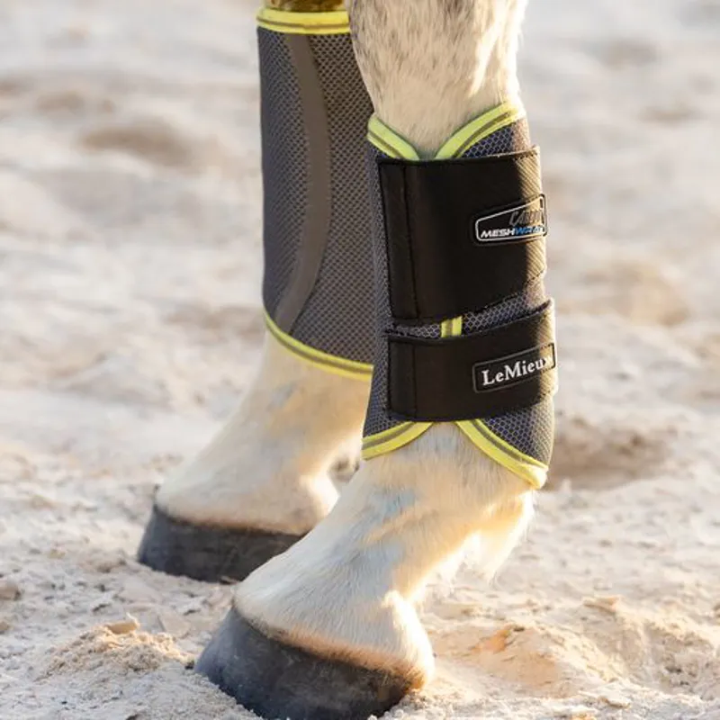 LeMieux Carbon Mesh Wrap Boots Kiwi 4 LeMieux Carbon Mesh Wrap Boots Kiwi - Image 2