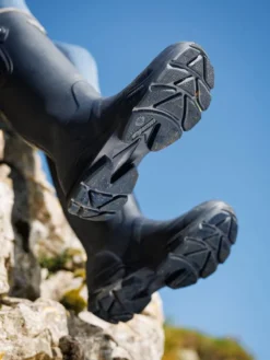 LeMieux Stride Wellington Boot Navy 16 LeMieux Stride Wellington Boot Navy -Equestrian Supplies Shop it03617 lifestyle stridewellingtonboot navy 12 copy